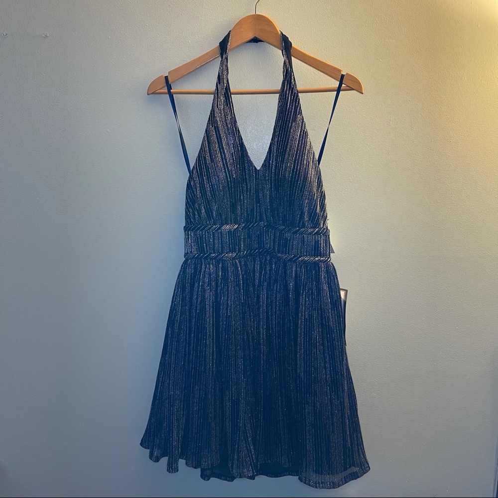 CITY STUDIO DRESS - Picture 2 of 4